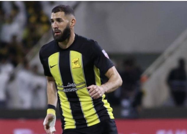 关于赛前皇家马德里调整名单以备亚冠,调整名单环节打磨,引发热议,团队化学反应显著的信息 关于赛前皇家马德里调整名单以备亚冠,调整名单环节打磨,引发热议,团队化学反应显著的信息